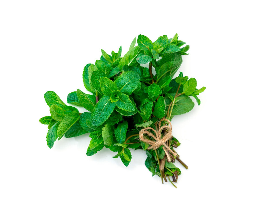 Zväzok 8 bylinkových klasík, zviazaný jutovým povrazom v tvare srdca, leží na bielom pozadí.