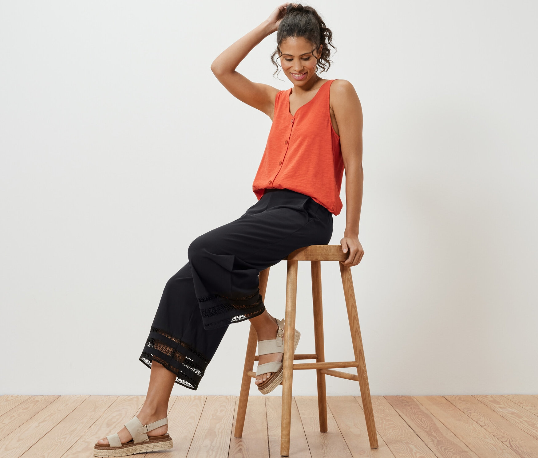 Tchibo - Nohavice culottes s výšivkou