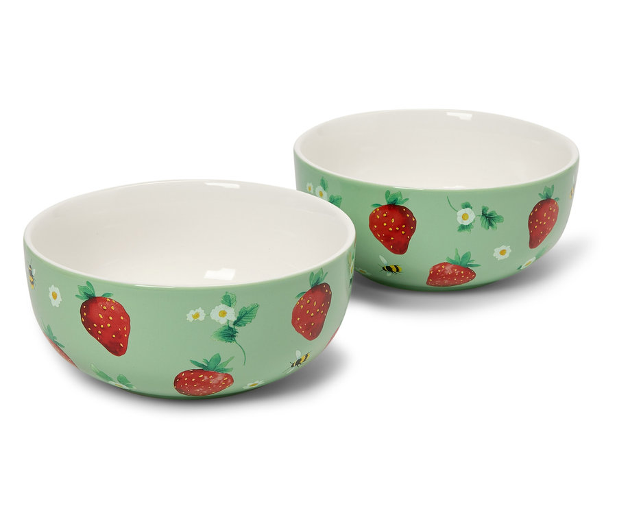 Dve misky s jahodovým vzorom na svetlozelenom pozadí.