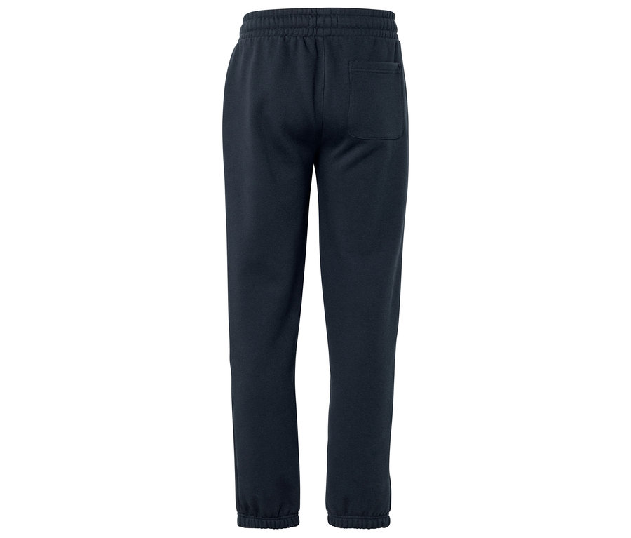 Pohľad zozadu na tmavomodré tepláky s elastickým pásom a jedným zadným vreckom.