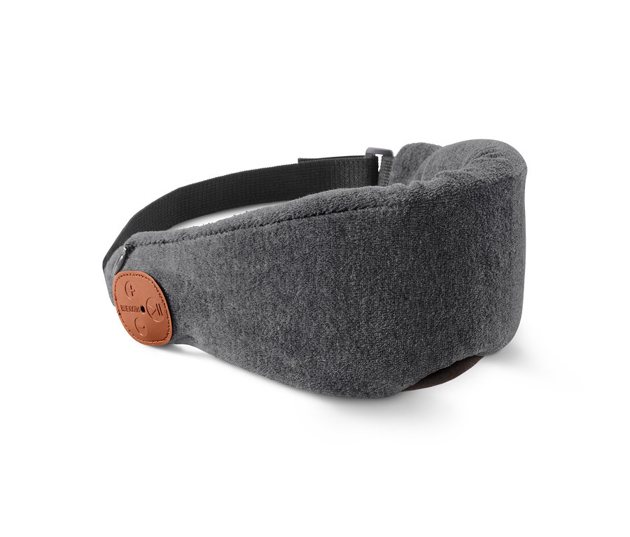 Sivá maska na spanie so slúchadlami s Bluetooth® na bielom pozadí.