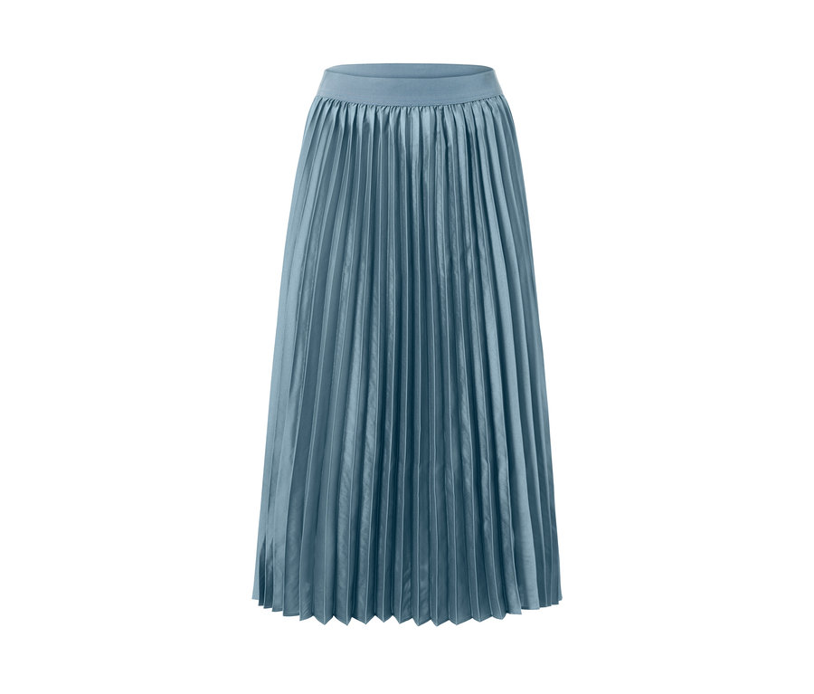 Plisovaná sukňa v modrej farbe na bielom pozadí.