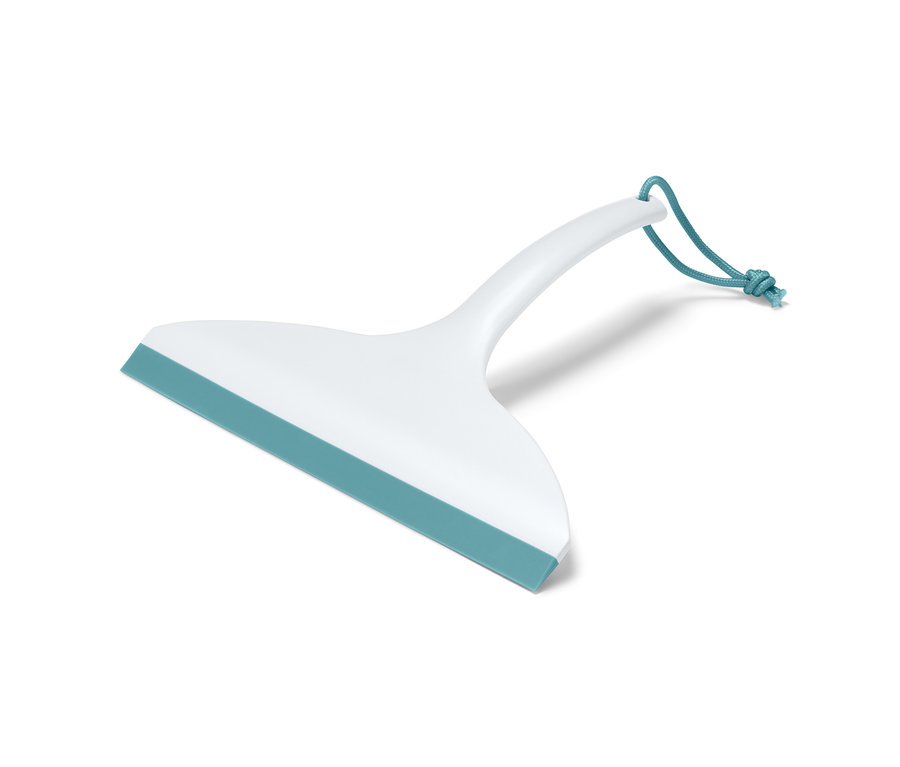 Biela kúpeľňová stierka s modrou gumovou lištou a modrou šnúrkou.