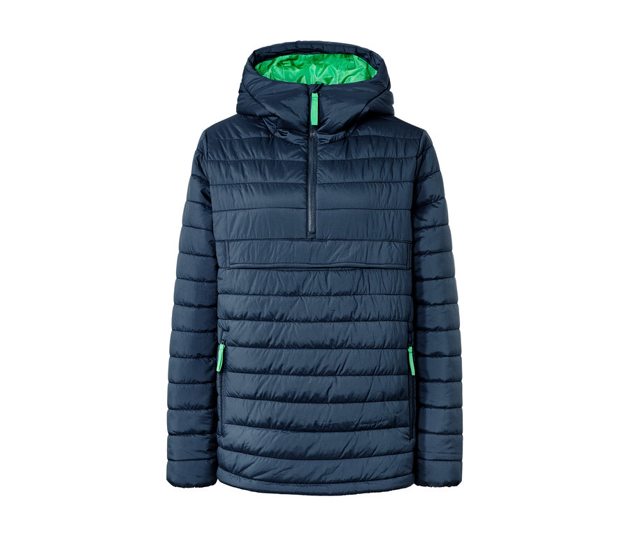 Tmavomodrá prešívaná bunda s kapucňou.