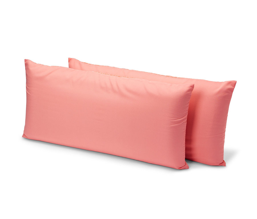 Dve koralové obliečky na vankúše z mikrovlákna, cca 80 x 40 cm.