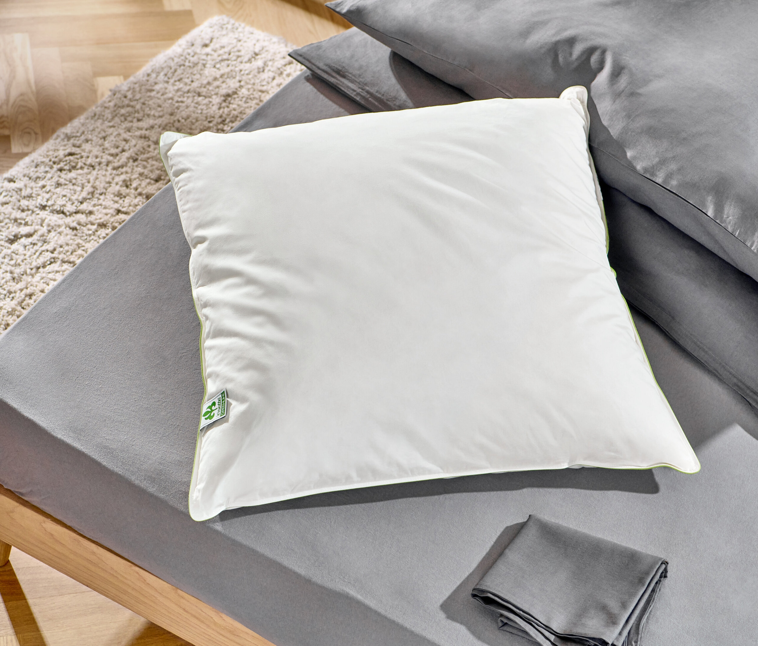 Vankúš z peria irisette® greenline, cca 90 x 70 cm
