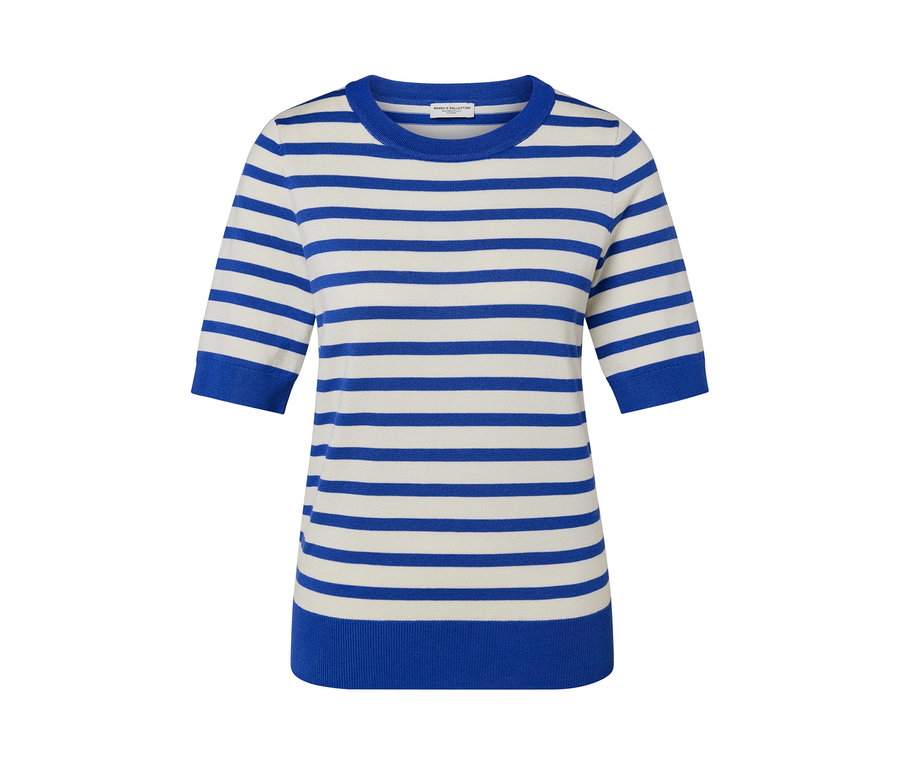 Modro-biely pruhovaný pulóver z jemného úpletu.