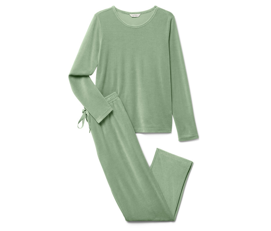 Zelené pyžamo s dlhým rukávom a nohavicami.