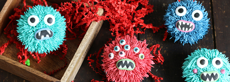 Bunte Monster-Cups zu Halloween
