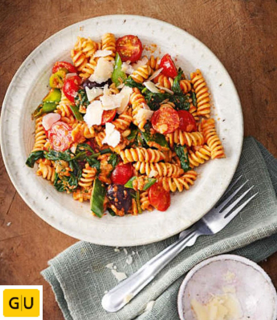 Špenátové fusilli s paprikovou omáčkou